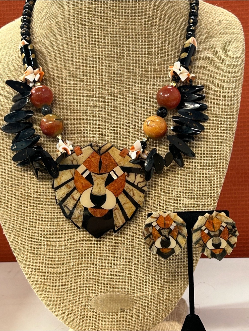 Fabulous vintage Lee Sands lion necklace and earrings